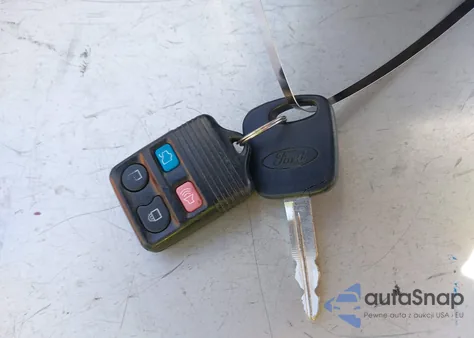 2005 Ford Focus Zx4 z USA, uszkodzony, nr VIN 1FAFP34N35W257578